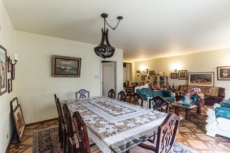 Apartamento para alugar com 208m², 3 quartos e 2 vagas Apartamento para alugar com 208m², 3 quartos e 2 vagasSala