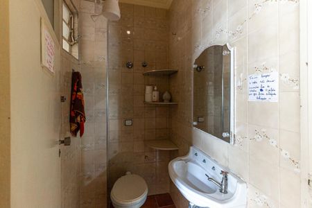 Apartamento para alugar com 208m², 3 quartos e 2 vagas Apartamento para alugar com 208m², 3 quartos e 2 vagasBanheiro de Serviço