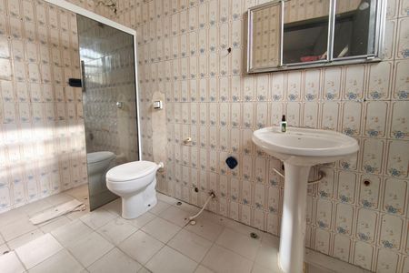 Casa para alugar com 250m², 3 quartos e 2 vagas Casa para alugar com 250m², 3 quartos e 2 vagasBanheiro Suíte