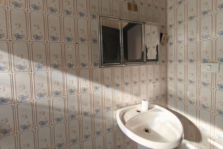 Casa para alugar com 250m², 3 quartos e 2 vagas Casa para alugar com 250m², 3 quartos e 2 vagasBanheiro Social