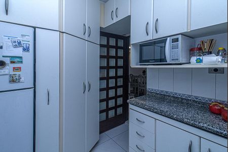 Apartamento à venda com 70m², 3 quartos e 2 vagas Apartamento à venda com 70m², 3 quartos e 2 vagascozinha_4