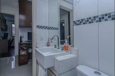 Apartamento à venda com 70m², 3 quartos e 2 vagas Apartamento à venda com 70m², 3 quartos e 2 vagasbanheiro social_3