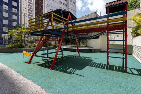 Apartamento à venda com 70m², 3 quartos e 2 vagas Apartamento à venda com 70m², 3 quartos e 2 vagasplay ground_3