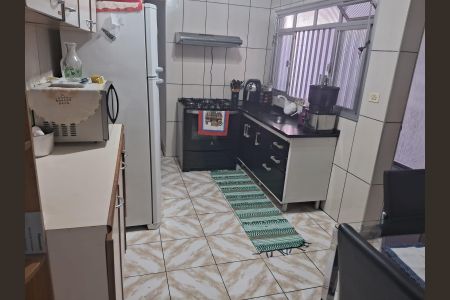 Foto 04 de casa à venda com 2 quartos, 150m² em Jardim Santo André, Santo André