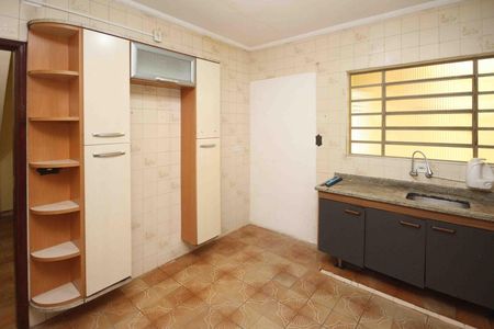 Casa para alugar com 98m², 2 quartos e sem vaga