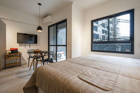 Studio para alugar com 35m², 1 quarto e sem vaga Studio para alugar com 35m², 1 quarto e sem vagaStudio