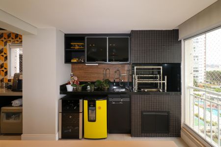 Apartamento à venda com 198m², 4 quartos e 3 vagas Apartamento à venda com 198m², 4 quartos e 3 vagasVaranda gourmet