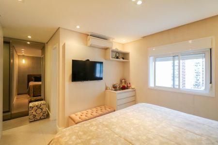 Apartamento à venda com 198m², 4 quartos e 3 vagas Apartamento à venda com 198m², 4 quartos e 3 vagasSuíte 1