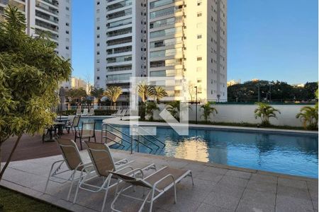 Apartamento à venda com 198m², 4 quartos e 3 vagas Apartamento à venda com 198m², 4 quartos e 3 vagasPiscina