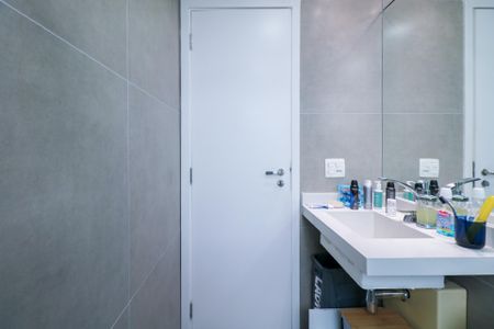 Apartamento à venda com 198m², 4 quartos e 3 vagas Apartamento à venda com 198m², 4 quartos e 3 vagasBanheiro da Suíte 3