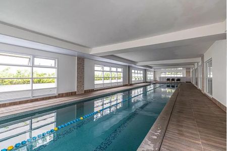 Apartamento à venda com 198m², 4 quartos e 3 vagas Apartamento à venda com 198m², 4 quartos e 3 vagasPiscina Coberta