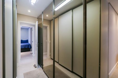 Apartamento à venda com 198m², 4 quartos e 3 vagas Apartamento à venda com 198m², 4 quartos e 3 vagasSuíte 1