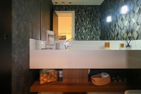 Apartamento à venda com 198m², 4 quartos e 3 vagas Apartamento à venda com 198m², 4 quartos e 3 vagasLavabo