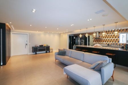 Apartamento à venda com 198m², 4 quartos e 3 vagas Apartamento à venda com 198m², 4 quartos e 3 vagasSala