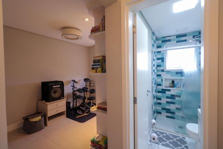 Apartamento à venda com 198m², 4 quartos e 3 vagas Apartamento à venda com 198m², 4 quartos e 3 vagasSuíte 2