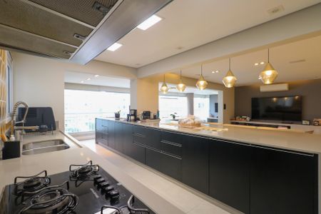 Apartamento à venda com 198m², 4 quartos e 3 vagas Apartamento à venda com 198m², 4 quartos e 3 vagasCozinha