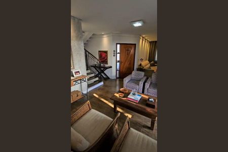 Casa de condomínio à venda com 265m², 3 quartos e 4 vagas