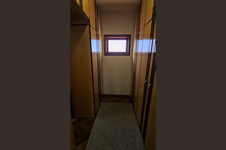 Casa de condomínio à venda com 265m², 3 quartos e 4 vagas