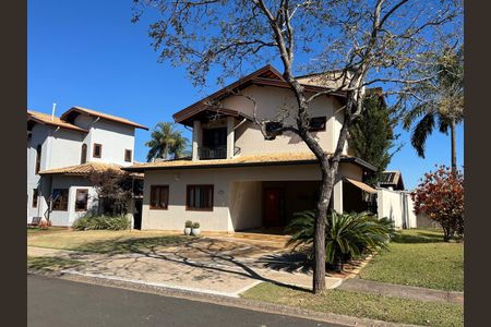 Casa de condomínio à venda com 265m², 3 quartos e 4 vagas