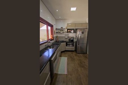 Casa de condomínio à venda com 265m², 3 quartos e 4 vagas