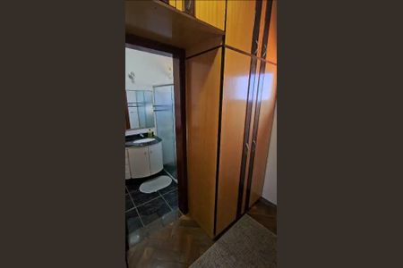 Casa de condomínio à venda com 265m², 3 quartos e 4 vagas