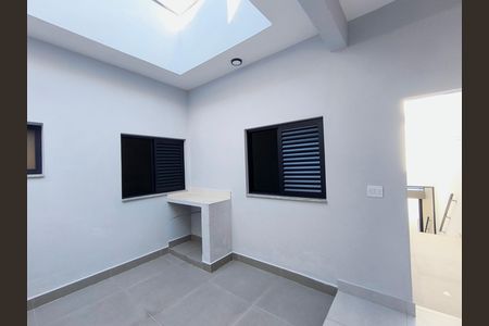 Casa de condomínio à venda com 140m², 3 quartos e 4 vagas