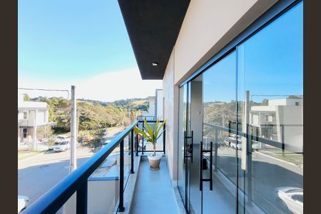 Sala de casa de condomínio à venda com 3 quartos, 140m² em Currupira- Loteamento Reserva da Mata, Jundiaí