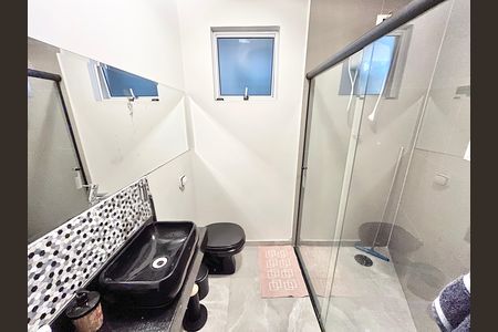 Casa à venda com 70m², 2 quartos e sem vaga Casa à venda com 70m², 2 quartos e sem vagaBanheiro