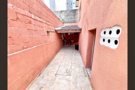 Casa à venda com 70m², 2 quartos e sem vaga Casa à venda com 70m², 2 quartos e sem vagaQuintal