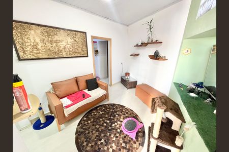 Sala de casa à venda com 2 quartos, 70m² em Jardim das Laranjeiras, São Paulo