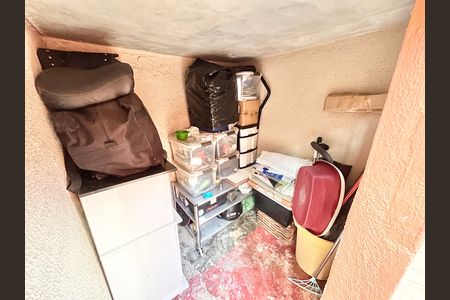 Casa à venda com 70m², 2 quartos e sem vaga Casa à venda com 70m², 2 quartos e sem vagaDespensa