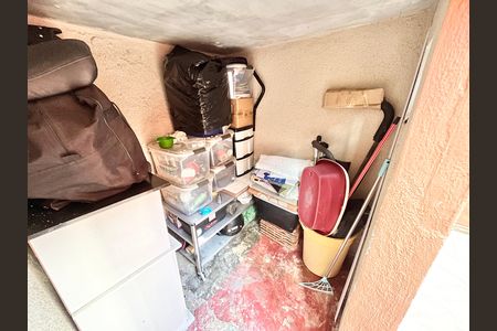 Casa à venda com 70m², 2 quartos e sem vaga Casa à venda com 70m², 2 quartos e sem vagaDespensa