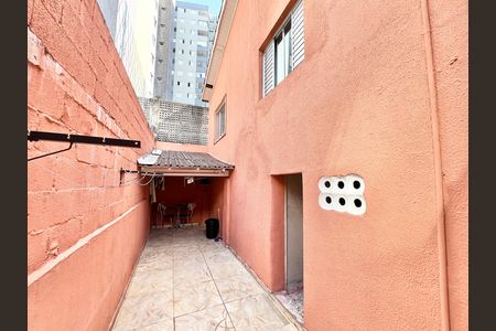 Casa à venda com 70m², 2 quartos e sem vaga Casa à venda com 70m², 2 quartos e sem vagaQuintal