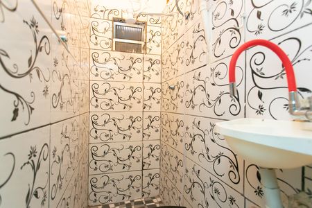 Casa para alugar com 55m², 2 quartos e sem vaga Casa para alugar com 55m², 2 quartos e sem vagaBanheiro social