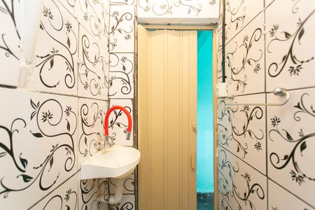 Casa para alugar com 55m², 2 quartos e sem vaga Casa para alugar com 55m², 2 quartos e sem vagaBanheiro social