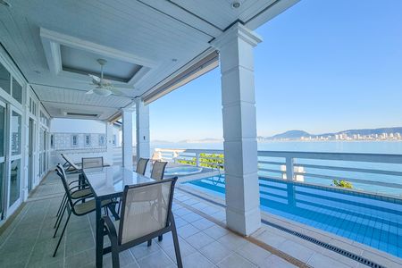 Casa para alugar com 290m², 4 quartos e 3 vagas