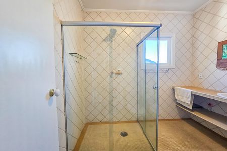 Casa para alugar com 290m², 4 quartos e 3 vagas