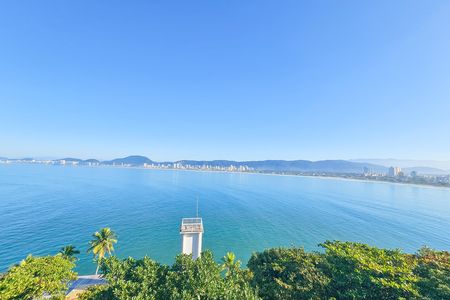 Casa para alugar com 290m², 4 quartos e 3 vagas