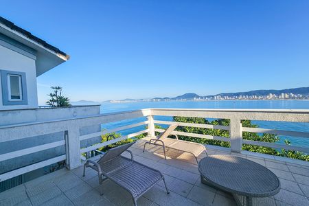 Casa para alugar com 290m², 4 quartos e 3 vagas