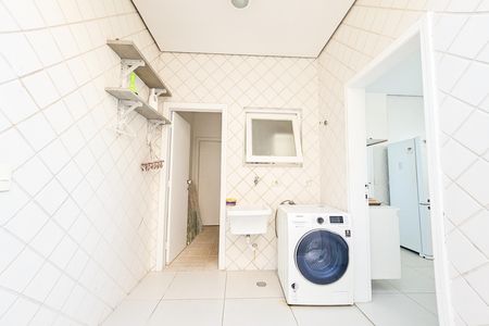 Casa para alugar com 290m², 4 quartos e 3 vagas