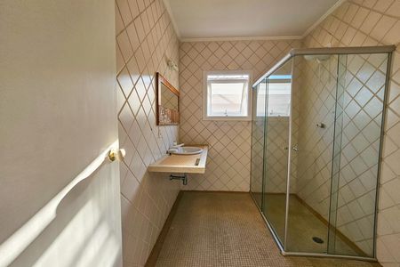 Casa para alugar com 290m², 4 quartos e 3 vagas