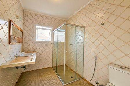 Casa para alugar com 290m², 4 quartos e 3 vagas