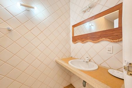 Casa para alugar com 290m², 4 quartos e 3 vagas