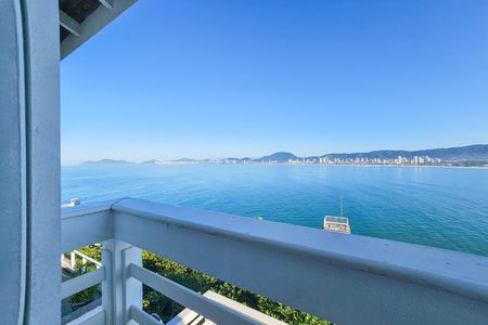 Casa para alugar com 290m², 4 quartos e 3 vagas
