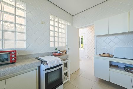 Casa para alugar com 290m², 4 quartos e 3 vagas