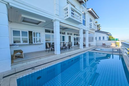 Casa para alugar com 290m², 4 quartos e 3 vagas