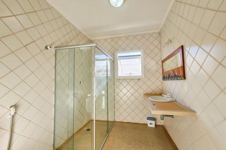 Casa para alugar com 290m², 4 quartos e 3 vagas