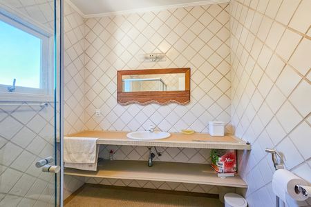 Casa para alugar com 290m², 4 quartos e 3 vagas