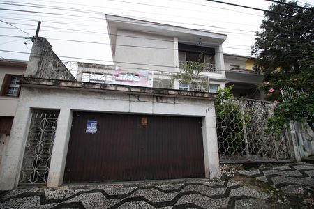 Casa para alugar com 285m², 3 quartos e 4 vagas Casa para alugar com 285m², 3 quartos e 4 vagasFACHADA