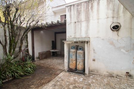 Casa para alugar com 285m², 3 quartos e 4 vagas Casa para alugar com 285m², 3 quartos e 4 vagasQUINTAL